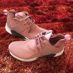 Reebok rose gold woman’s sneakers